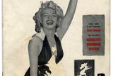 Pilotní výtisk proslavila tehdy ještě nepříliš známá filmová hvězdička Marilyn Monroe na titulce a její odhalené fotky uvnitř. První Playboy vyšel bez známé siluety zajíčka s motýlkem. Slavné logo i první playmate (dívka měsíce), kterou se stala herečka a modelka Margie Harrisonová, se objevily až v lednu 1954.