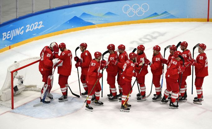 Rusové zahájili olympijský turnaj výhrou nad Švýcarskem.