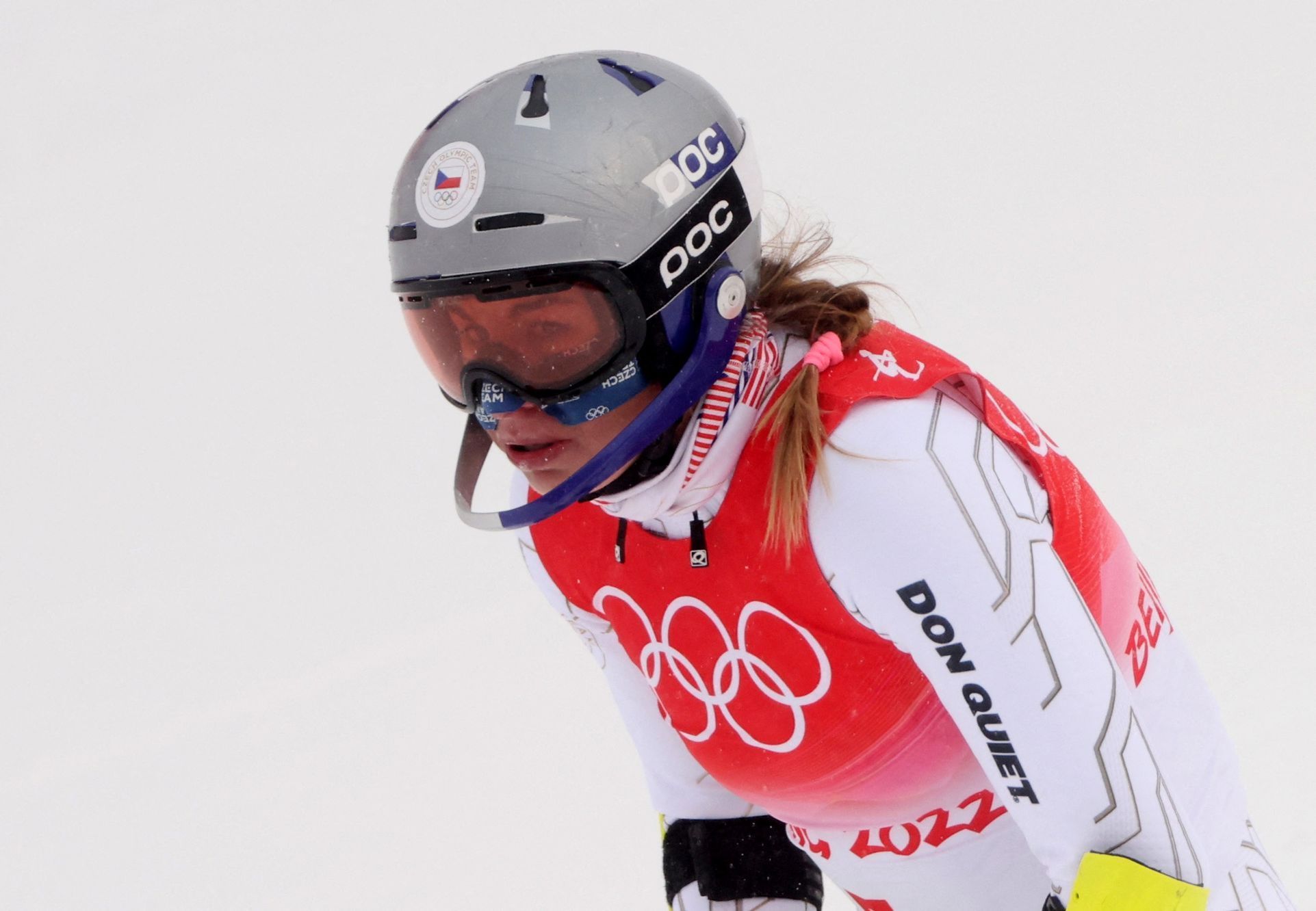 Ester Ledecká v cíli kombinačního slalomu na ZOH 2022 v Pekingu
