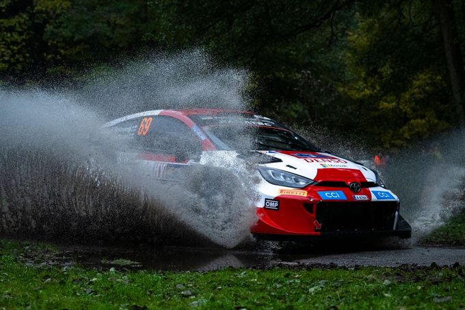 Kalle Rovanperä (Toyota) na trati Středoevropské rallye 2023