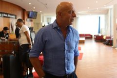 Fotbalisté se sešli pod Jarolímem, Dočkala a Radu nahradil Hořava