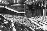 Zasedání XVI. sjezdu Komunistické strany Československa začalo dva dny po slavnostním otevření.