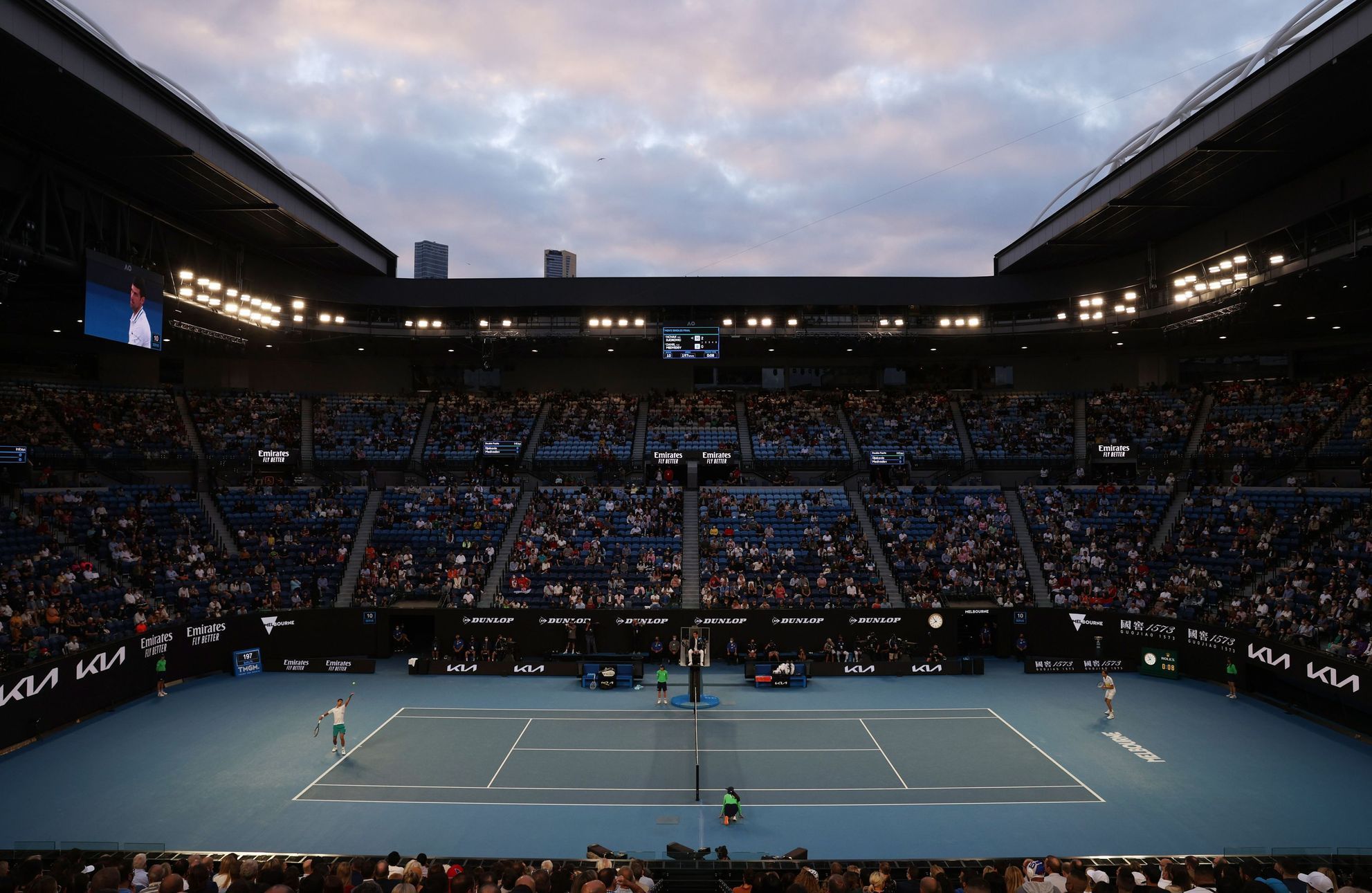 Rod Laver Arena ve finále dvouhry mužů na Australian Open 2021