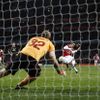 Liga mistrů: Arsenal - AC Milán (van Persie - gól)