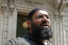 Britské vězení opustí obávaný džihádista, který pomáhal IS. Úřady ho nemohou vyhostit
