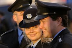 Domluveno: Policistům přidají v průměru 470 korun