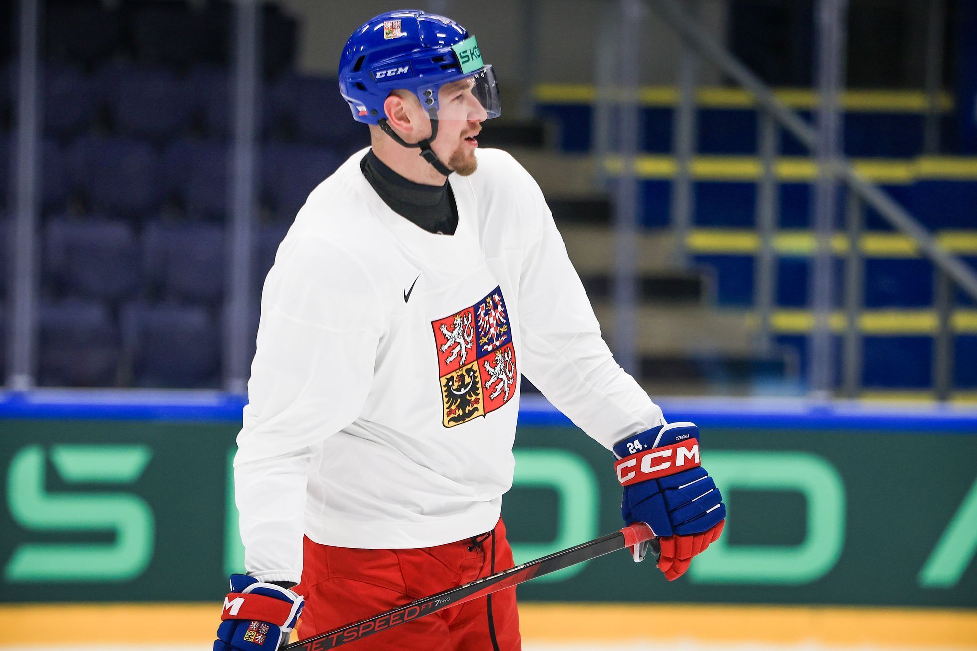 Čeští hokejisté při tréninku na MS 2025 v Herningu: Adam Klapka