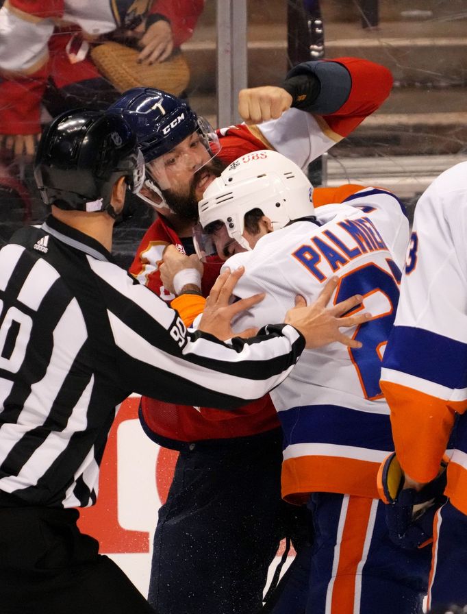 Radko Gudas a Kyle Palmieri