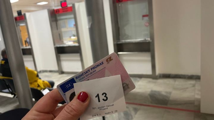Na výměnu 316 tisíc řidičských průkazů zbývají tři měsíce. Nejvíc mezi staršími lidmi
