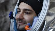 Asi nejatraktivnější součástí testovacího programu, byl, alespoň pro přítomné novináře, nejnovější prototyp skafandru Aouda.X. Místo astronautů jej na sobě testovali sami výzkumníci. Právě s tímto skafandrovým oblekem se počítá při plánované výpravě na Mars. Ta by se podle vědců měla uskutečnit v horizontu příštích 20 až 30 let. Na fotografii je zachycen fyzik Daniel Schildhammer.