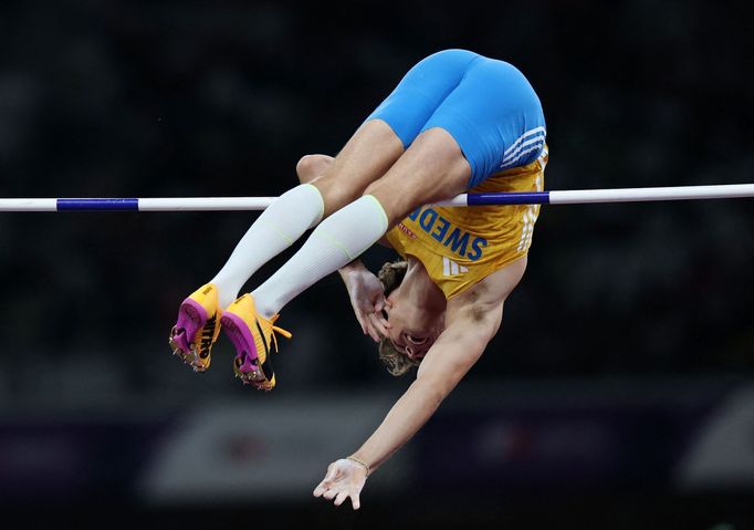 Švédský tyčkař Armand Duplantis a jeho rekord při MS v atletice 2025 v Tokiu