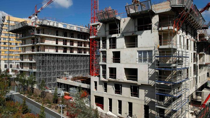 Stát spustil nové půjčky na bydlení. Mají být výhodnější, moc se s nimi však nechlubí