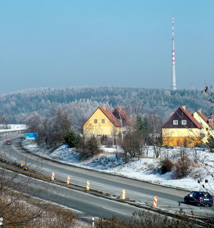 Na snímku: Vysílače Cukrák v současné podobě.