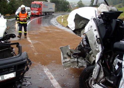 Nehoda, dodávka, mikrobus