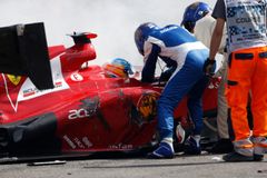 VIDEO Hromadná havárie na startu GP Belgie 2012