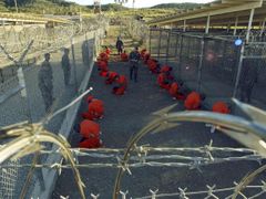 Věznice na Guantánamu.