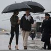 Donald Trump a jeho manželka Melania po příletu do Texasu během tropické bouře Harvey