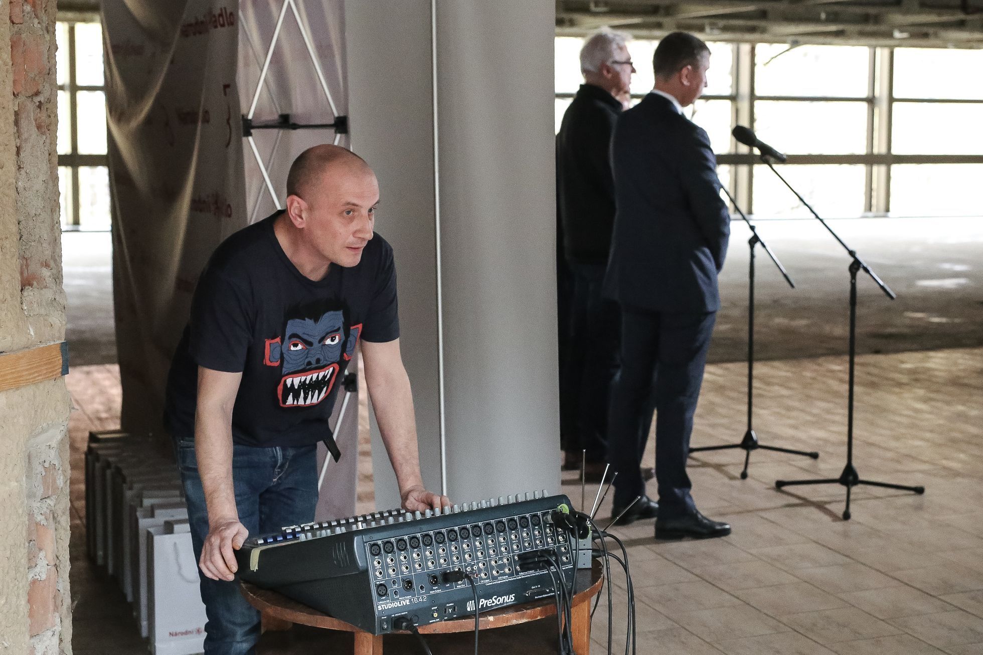 Premiér Andrej Babiš a ministr kultury Ilja Šmíd na inspekční prohlídce Národního muzea, Státní opery, Nové scény Národního divadla a Národní galerie