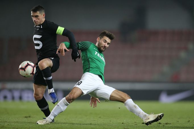 Nicolae Stanciu a Michal Trávník v ligovém zápase Sparta - Jablonec.