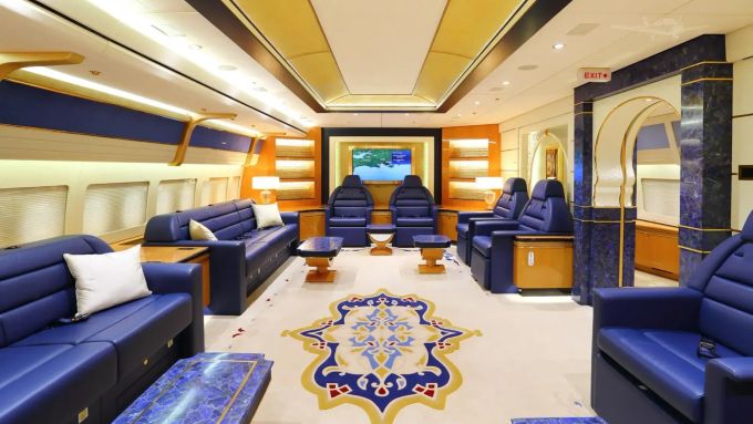 Interiér i exteriér: Takto vypadá Boeing 747-8i