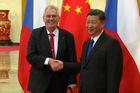 Zeman se na návštěvě v Pekingu setkal s čínským prezidentem. Na jednání byl i Kellner