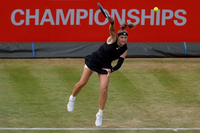 Karolína Muchová na turnaji v londýnském Queen's Clubu