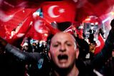 Aktualita (single): Robert Barca, volný fotograf – Ano Erdoganovi, ne demokracii