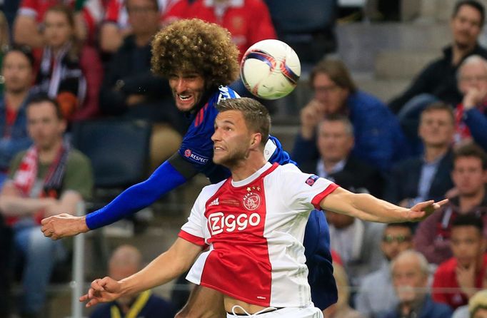 Marouane Fellaini a Joel Veltman