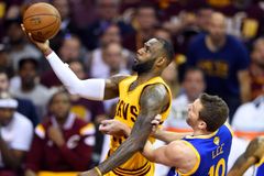 James dal 40 bodů, Cleveland vyhrál třetí finále NBA