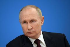 Silové složky ztrácí trpělivost. Britský znalec Kremlu popisuje scénáře Putinova pádu