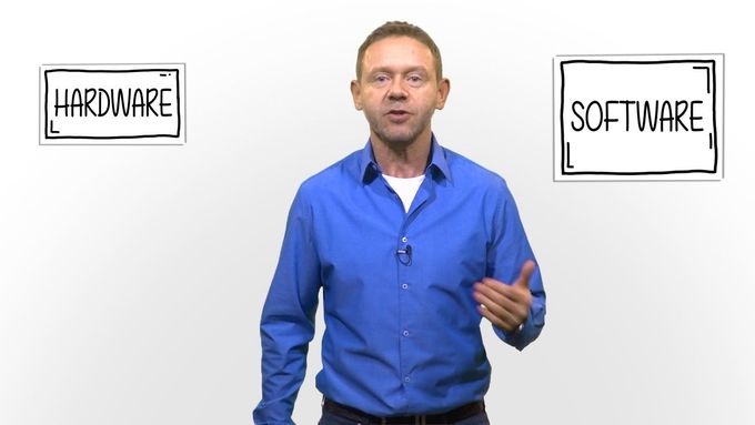 EET je způsob evidence tržeb, kdy jsou údaje o každé transakci obchodníka posílány na státní správu. Podívejte se, co je k jejich užívání potřeba.