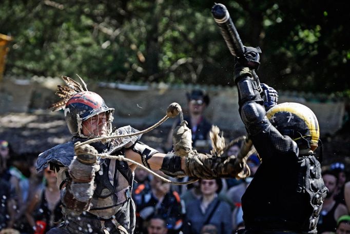 Záběr z Bratronic u Kladna, kde se v areálu bývalé raketové základny v létě 2023 konal festival Junktown.