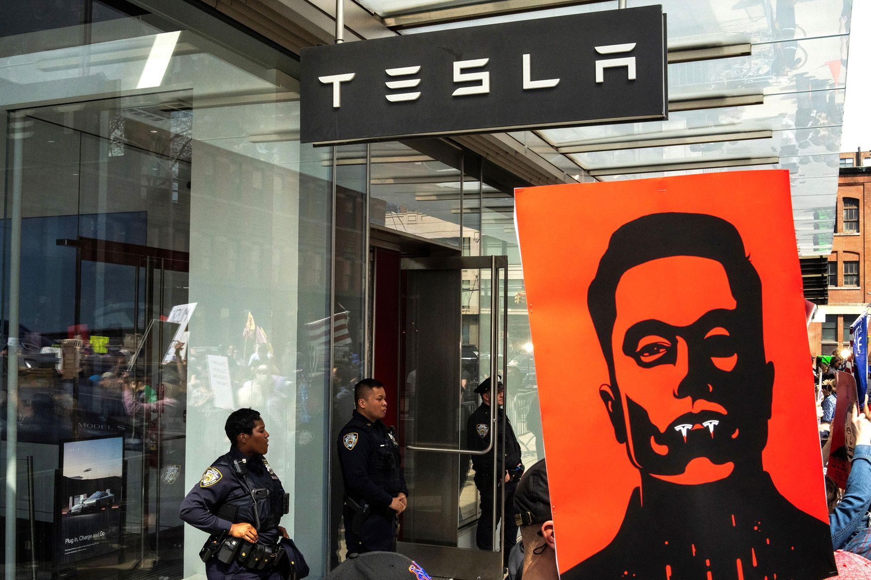 Tesla, Musk, protest, Berlin, Germany