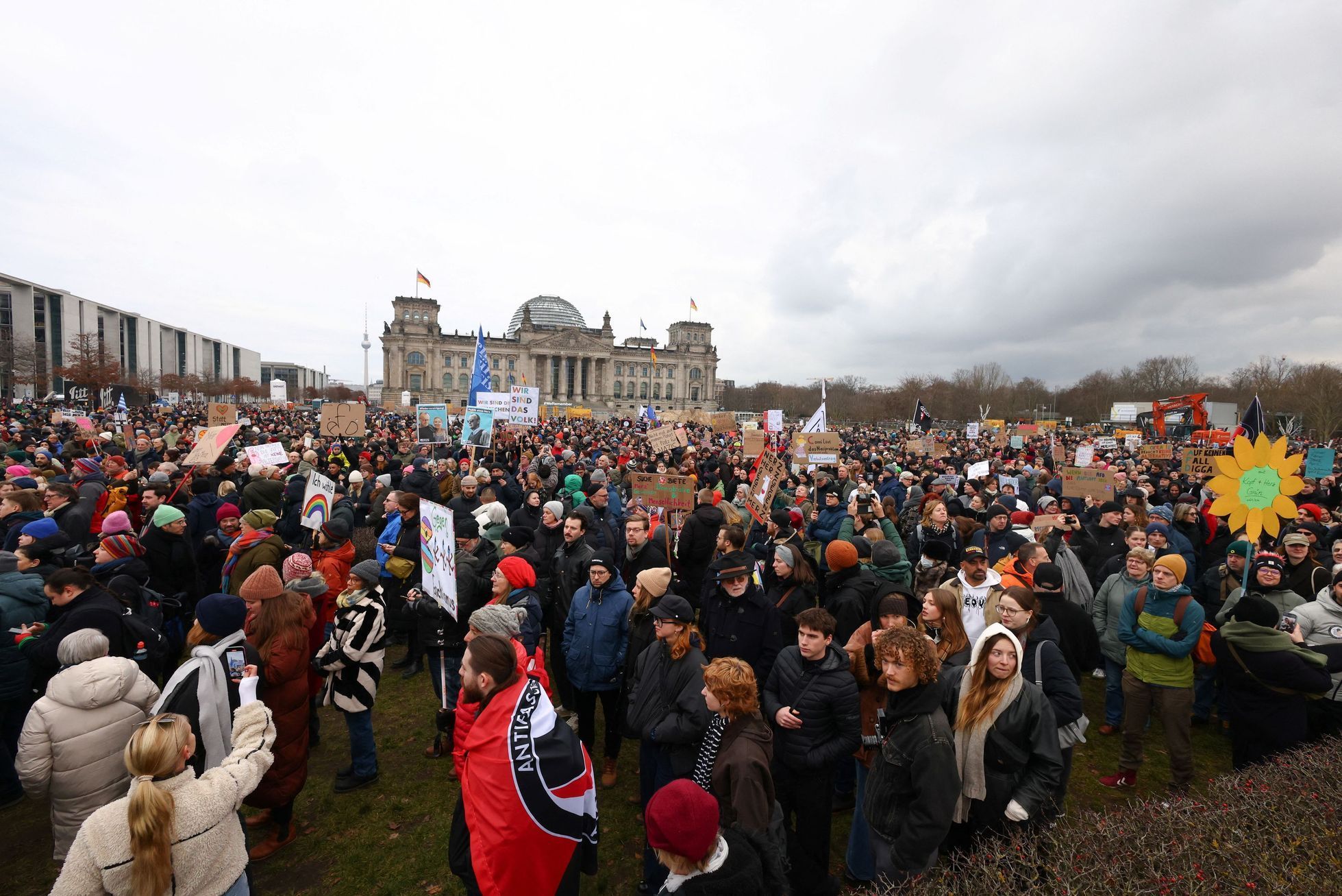 Německo, protesty, demonstrace, Merz