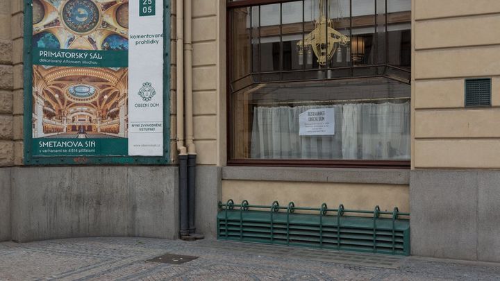Restaurace v pražském Obecním domě neustála tlak koronaviru. Po dvaceti letech končí