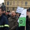 Demonstrace hasičů a policistů proti snížení platů