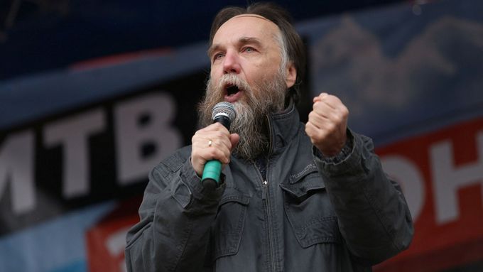 Ruský prokremelský ultranacionalistický ideolog Alexandr Dugin na snímku z roku 2014.