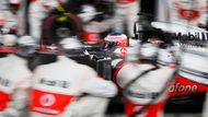 Jenson Button a celý McLaren se v Austrálii trápili. Jednomu z favoritů vstup do sezony vůbec nevyšel. Desáté místo je opravdu tristní výsledek.