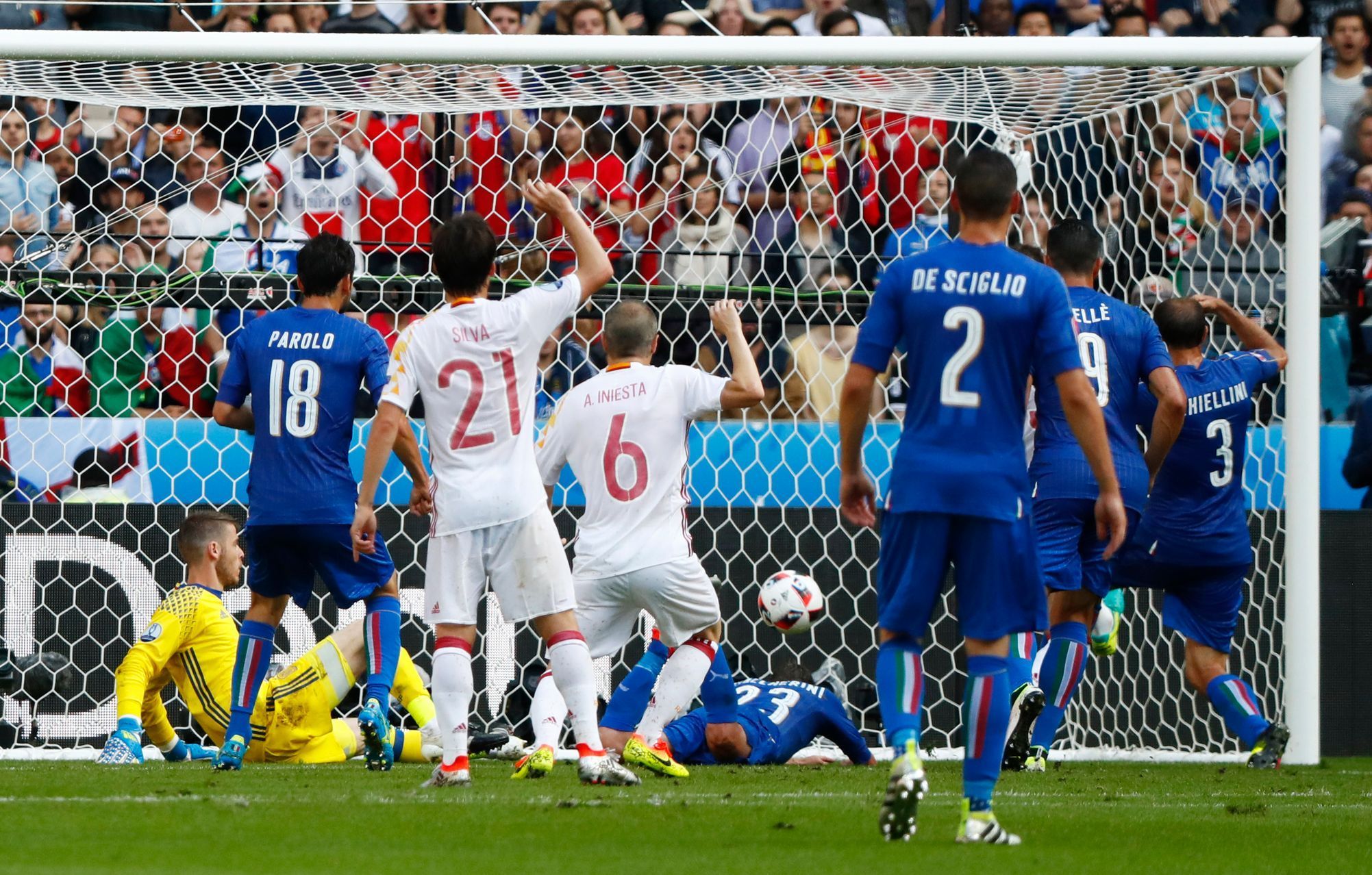 Euro 2016, Itálie-Španělsko: Giorgio Chiellini dává gól na 1:0