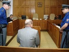 Soudní siň, kde se Roztočilův případ projednává.