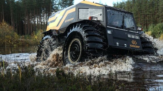 Terénní automobil Sherp je unikátní v každém směru