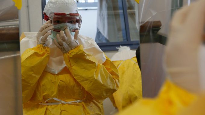 Epidemie eboly nemusí být u konce, varuje WHO.