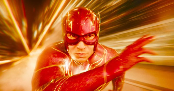 Ezra Miller jako The Flash.