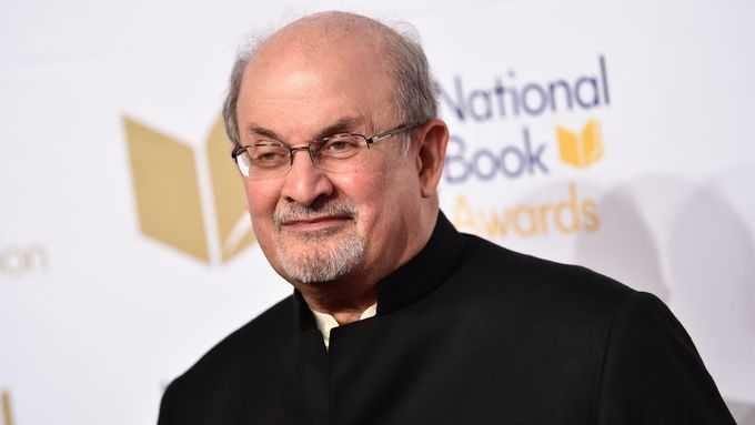 Spisovatel Salman Rushdie.