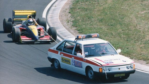 Zapomenutá hvězda socialistických závodů. Český Narex pomáhal v F1, teď dostal knihu