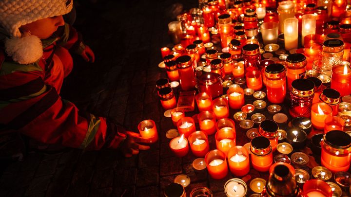 Češi si připomínají 17. listopad, hromadné akce ale kvůli koronaviru nebudou