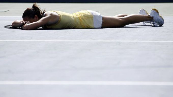 Jelena Jankovičová se s 63. hráčkou světa, Švédkou Sofií Arvidssonovou, pořádně nadřela.