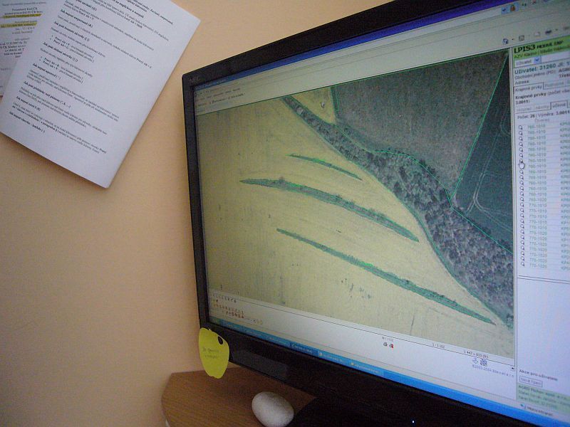 Krajinné prvky na mapě v počítači