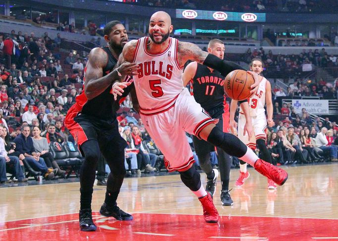 NBA: Toronto Raptors at Chicago Bulls (Boozer)