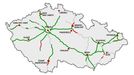 Česká dálniční síť - stav k září 2021. Zelené úseky v provozu, červené ve výstavbě, šedé plánované.